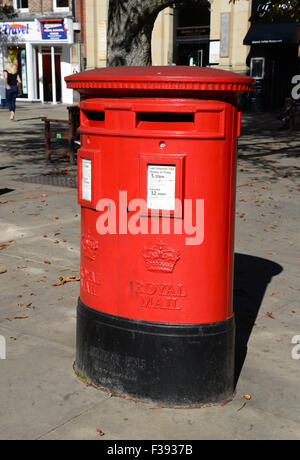 Royal Mail (Type C) Pillar Box Stock Photo