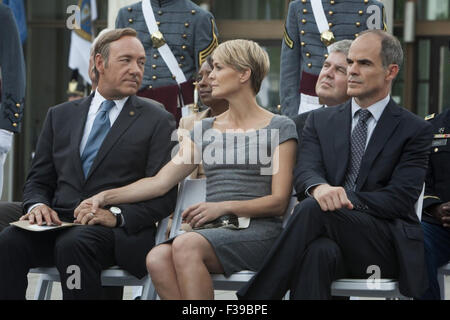 HOUSE OF CARDS 2013 TV series with from left Kevin Spacey, Robin Wright, Michael Kelly Stock Photo