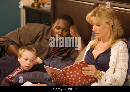 THE BLIND SIDE 2009  Alcon Entertainment film with from left Jae Head, Quinton Aaron, Sandra Bullock Stock Photo