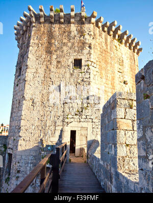 Medieval tower of Kamerlengo castle in Trogir Stock Photo