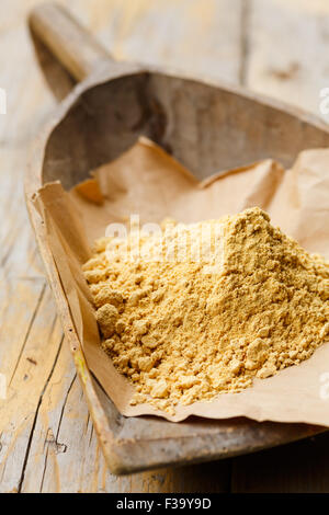 Farina bòna, a traditional product from Ticino, Switzerland, is a type of corn flour made fine milling the toasted grain Farina bòna, a traditional product from Ticino, Switzerland, is a type of corn flour made fine milling the toasted grain