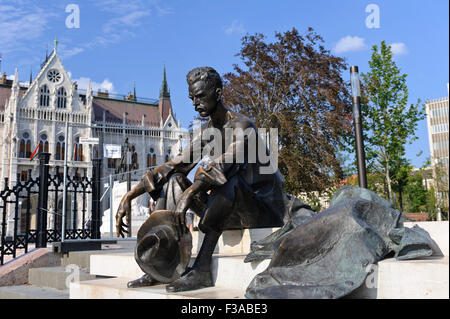 Sculpture of Attila József outside the Hungarian Parliament building in Budapest, Hungary. Stock Photo