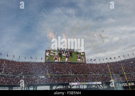 College Station, TX, USA. 3rd Oct, 2015. Fireworks go off prior to an NCAA football game between the Mississippi State Bulldogs and the Texas A&M Aggies at Kyle Field in College Station, TX. Trask Smith/CSM/Alamy Live News Stock Photo