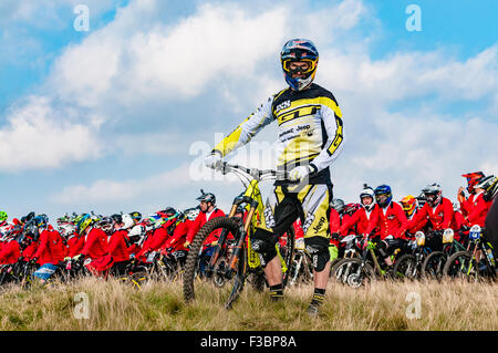 Rostrevor, Northern Ireland. 04 Oct 2015 - George 'Gee' Atherton, twice downhill world champion, is 'The Fox' in Red Bull's Foxchase mountain bike challenge. Credit:  Stephen Barnes/Alamy Live News. Stock Photo