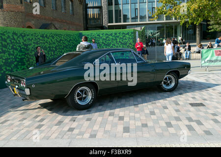 London, England, UK: 4th October 2015 Classic car boot sale, Lewis Cubitt Square, Kings Cross, London, England,UK, Credit:  Keith Erskine/Alamy Live News Stock Photo