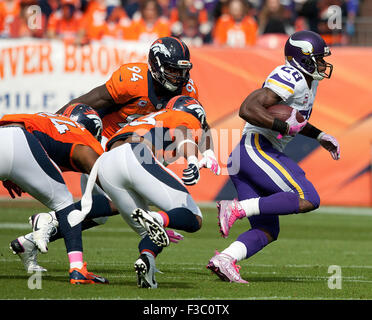 Denver, Colorado, USA. 4th Oct, 2015. A Vikings fan in the stands shows ...