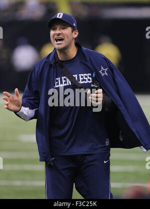 New Orleans, LOUISIANA, USA. 4th Oct, 2015. Injured Dallas Cowboys' quarterback TONY ROMO shouts from the sidelines in a game against the New Orleans Saints at the Mercedes-Benz Superdome in New Orleans, Louisiana on October 4, 2015. Credit:  Dan Anderson/ZUMA Wire/Alamy Live News Stock Photo