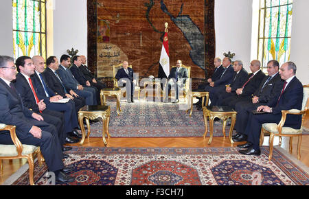 Cairo, Egypt. 4th Oct, 2015. Egyptian President Abdul Fattah al-Sisi meets with Tunisian Presidentin in Cairo on October 4, 2015 © Egyptian President Office/APA Images/ZUMA Wire/Alamy Live News Stock Photo