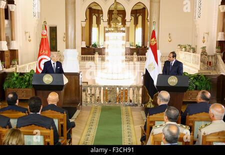 Cairo, Egypt. 4th Oct, 2015. Egyptian President Abdul Fattah al-Sisi meets with Tunisian Presidentin in Cairo on October 4, 2015 © Egyptian President Office/APA Images/ZUMA Wire/Alamy Live News Stock Photo