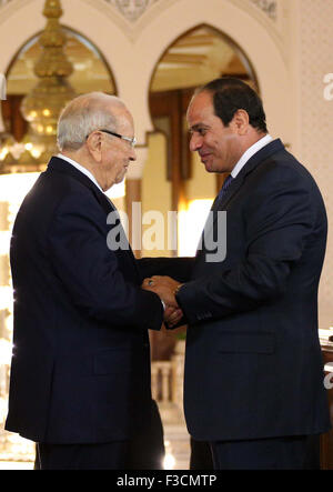 Cairo, Egypt. 4th Oct, 2015. Egyptian President Abdul Fattah al-Sisi meets with Tunisian Presidentin in Cairo on October 4, 2015 © Egyptian President Office/APA Images/ZUMA Wire/Alamy Live News Stock Photo