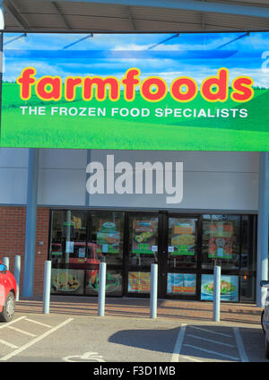 farmfoods supermarket chain, superstore, Farm Foods, Kings Lynn Norfolk England UK Stock Photo