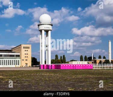 Berlin Tempelhof Airport, Flughafen Berlin-Tempelhof THF, radar tower of obsolete former airport building Stock Photo