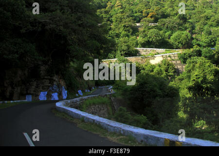 Hilly hairpin bend roads in Kerala Tamilnadu border Stock Photo