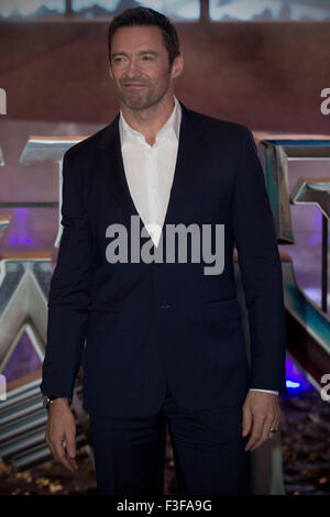 Mexico City, Mexico. 6th Oct, 2015. Australian actor Hugh Jackman poses during the red carpet of the movie 'Pan', in Mexico City, capital of Mexico, on Oct. 6, 2015. Credit:  Alejandro Ayala/Xinhua/Alamy Live News Stock Photo