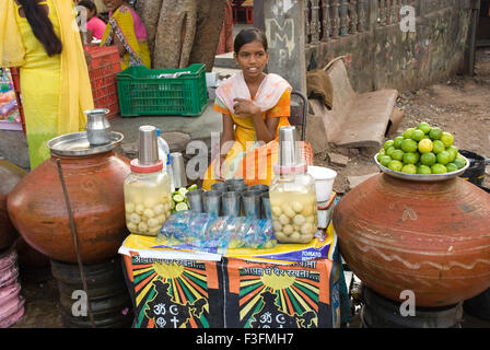 Vendor selling water lemon, amla water, Kali Mata Temple, Panchmahal, Panch Mahals, Champaner, Godhra, Gujarat, India Stock Photo