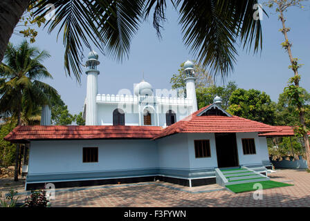 Cheraman Juma Mosque, Kodungallur Stock Photo - Alamy