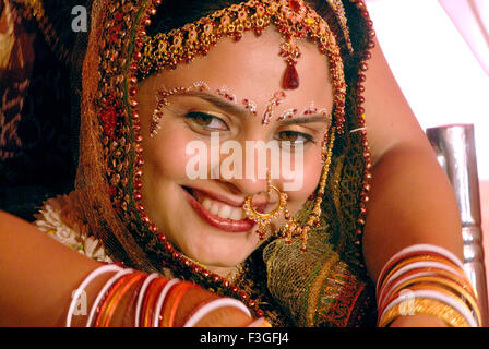indian hindu gujarati wedding bride in nose ring mr364 f3gfj4