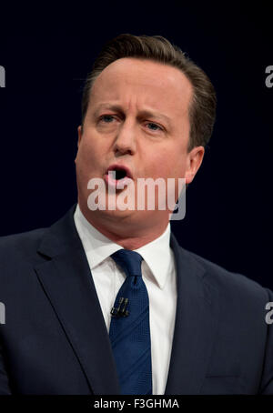 Manchester, UK. 7th October 2015. British Prime Minister David Cameron speaks at Day 4 of the 2015 Conservative Party Conference in Manchester. Credit:  Russell Hart/Alamy Live News. Stock Photo