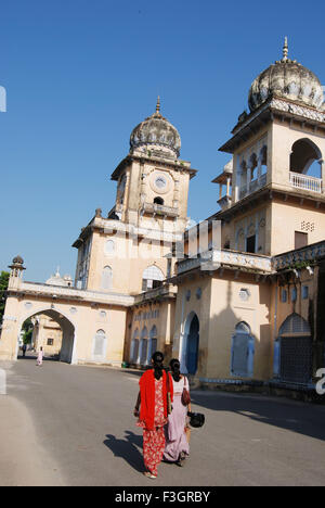 Girls walking towards Lucknow University ; Lucknow ; Uttar Pradesh ; India Stock Photo