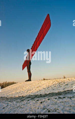 Anhony Gormleys Angel of the North in the snow  Gateshead Stock Photo