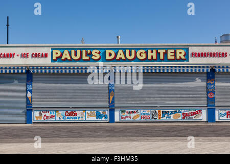 Paul's Daughter diner, Coney Island, Brooklyn, New York, USA Stock Photo