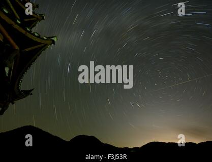 Xuan'en, China's Hubei Province. 7th Oct, 2015. Stars are seen in the sky over Xuan'en County, central China's Hubei Province, Oct. 7, 2015. © Song Wen/Xinhua/Alamy Live News Stock Photo
