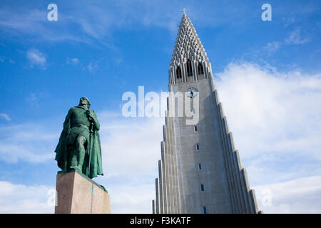 Hallgrimskirkja church and statue of Viking explorer Leif Erikson, Reykjavik, Iceland. Stock Photo