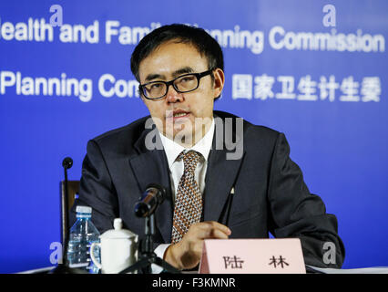 (151009) -- BEIJING, Oct. 9, 2015 (Xinhua) -- Lu Lin, head of Peking University Sixth Hospital, answers questions during a press conference by National Health and Family Planning Commissionon the work of mental health in China in Beijing, capital of China, Oct. 9, 2015. (Xinhua/Shen Bohan)(wjq) Stock Photo