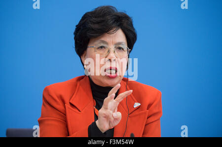 Berlin, Germany. 9th Oct, 2015. Margaret Chan, General Director of the World Health Orginisation (WHO) at a press conference in Berlin, Germany, 9 October 2015. in discussion is the outcome of the previous meeting of the G7 ministers of science and health ministers. Photo: BERNBD VON JUTRCZENKA/DPA/Alamy Live News Stock Photo