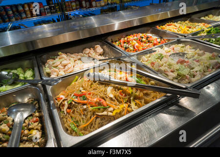 A salad bar in a delicatessen in New York on Tuesday, October 6, 2015. (© Richard B. Levine) Stock Photo