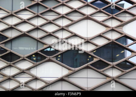 The Diamond building; an engineering teaching facility of the University of Sheffield - exterior, autumn - 2015 Stock Photo