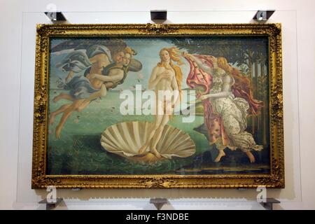 Florence, Italy. 21st July, 2015. The painting 'The Birth of Venus' (1485/86) by artist Sandro Botticelli at Uffizi Gallery (Galleria degli Uffizi) in Florence, Italy, 21 July 2015. Photo: Fredrik von Erichsen/dpa - NO WIRE SERVICE -/dpa/Alamy Live News Stock Photo