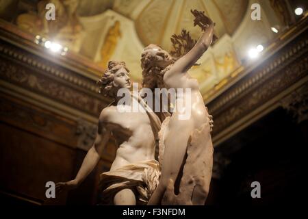 Rome, Italy. 16th July, 2015. The statue 'Apollo and Daphne' (1622/25) by artist Gian Lorenzo Bernini at the museum Galleria Borghese in Rome, Italy, 16 July 2015. Photo: Fredrik von Erichsen/dpa - NO WIRE SERVICE -/dpa/Alamy Live News Stock Photo