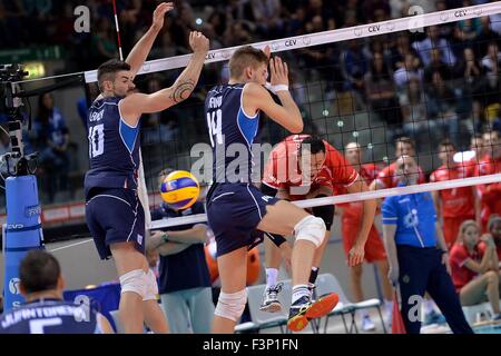 Turin, Italy. 10th Oct, 2015. 2015 Men's European Volleyball Championship - Pool B: Croatia vs. Italy at Palavela, Turin (Italy) Stock Photo