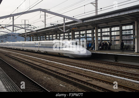 Shinkansen N700 Series Stock Photo - Alamy