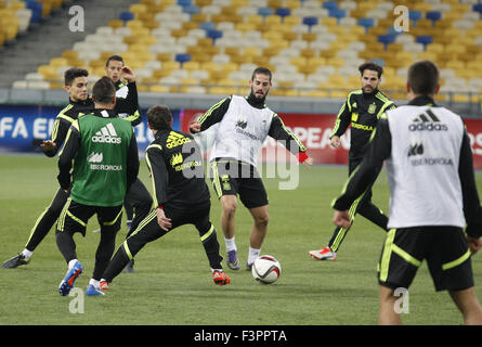 Kiev, Ukraine. 11th Oct, 2015. Spanish national soccer team players in action during a training session at Olympic Stadium in Kiev, Ukraine, 11 October 2015. Spain will face Ukraine in a UEFA EURO 2016 qualifying soccer match at Kiev's Olympic Stadium on 12 October. © Serg Glovny/ZUMA Wire/Alamy Live News Stock Photo