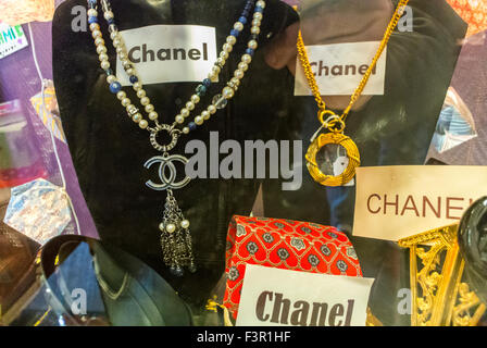 Vintage chanel shop hi-res stock photography and images - Alamy
