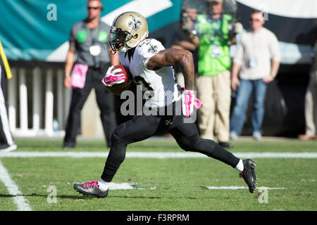 Philadelphia, Pennsylvania, USA. 11th October, 2015. New Orleans Saints Marcus Murphy (23) returns the kick during the NFL game between the New Orleans Saints and the Philadelphia Eagles at Lincoln Financial Field in Philadelphia, Pennsylvania. The Philadelphia Eagles won 39-17. Credit:  Cal Sport Media/Alamy Live News Stock Photo