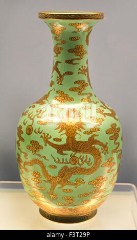 Vase with golden cloud and dragon design on green ground Jingdezhen Ware 1736  - 1795 AD  Qianlong Reign ( Qing Dynasty ) Shanghai Museum of ancient Chinese art China Stock Photo