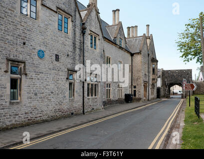 Cowbridge Grammar School and gate in the old town wall. Cowbridge is a town in the heart of the Vale of Glamorgan Stock Photo