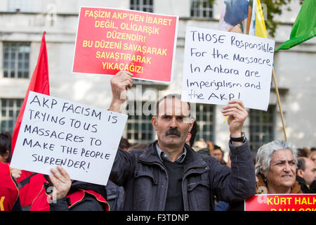 London, UK. 11/10/2015. Several thousand Turks and Kurds protest outside Downing Street against the bombs in Ankara, blaming ISIS and Erdogan. Stock Photo