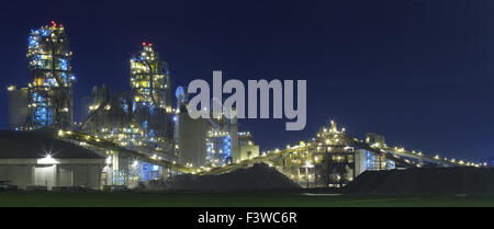 Factory / Chemical Plant At Night Stock Photo