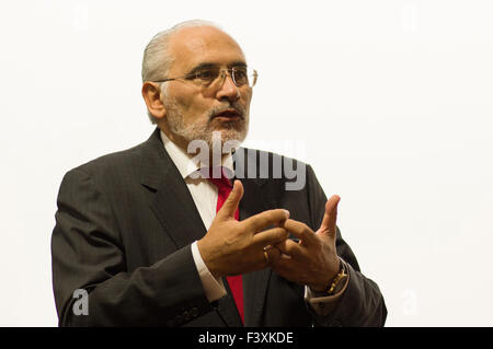 Carlos de Mesa Gisbert, ex-president of Bolivia at the Anglo-Bolivian society supporting Bolivia's Legal Bid for sea access. Stock Photo