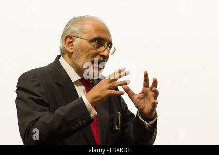 Carlos de Mesa Gisbert, ex-president of Bolivia at the Anglo-Bolivian society supporting Bolivia's Legal Bid for sea access. Stock Photo