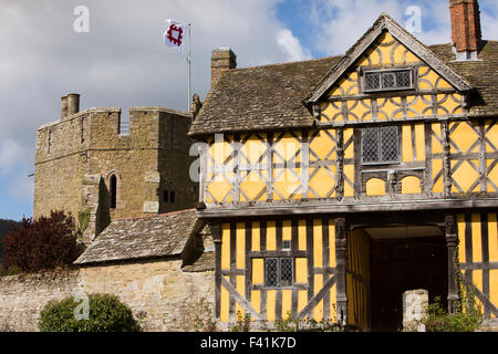 UK, England, Shropshire, Craven Arms, Stokesay Castle, gatehouse and south tower Stock Photo