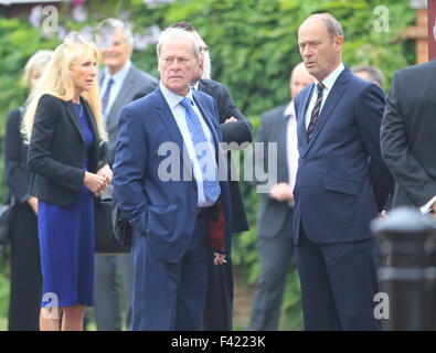 The Funeral of George Cole at Reading Crematorium  Featuring: Dennis Waterman, Patrick Melahide Where: Reading, United Kingdom When: 13 Aug 2015 Stock Photo