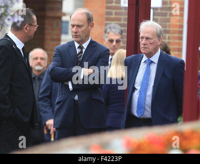 The Funeral of George Cole at Reading Crematorium  Featuring: Dennis Waterman, Patrick Melahide Where: Reading, United Kingdom When: 13 Aug 2015 Stock Photo