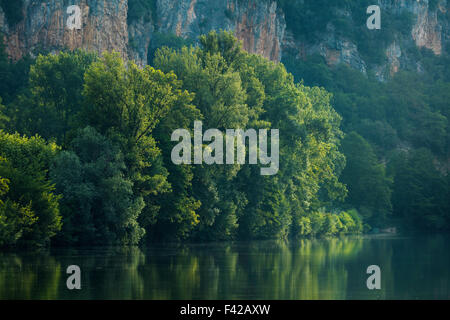 the River Lot at Vers, Quercy, France Stock Photo