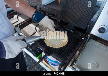 Doumar's worlds first ice cream cone machine VA Stock Photo - Alamy