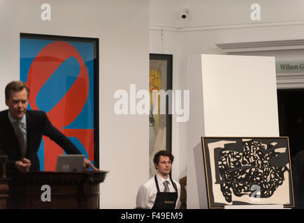 Sotheby’s, London, UK. 15th October, 2015. Carla Accardi: Scissone (casein on canvas) sells for £800,000 at the evening Italian Sale of art at Sotheby’s in Bond Street, London. The evening sales total reached £76.8m. Credit:  artsimages/Alamy Live News Stock Photo